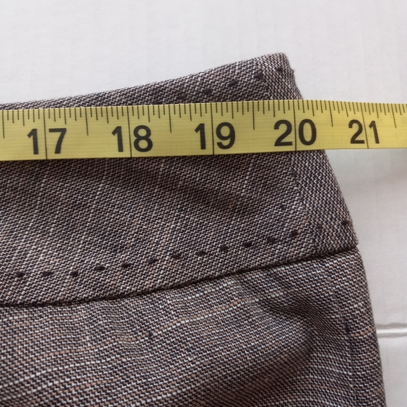 Lane Bryant size 18 linen blend knee length skirt back zip with button d… - Picture 5 of 8